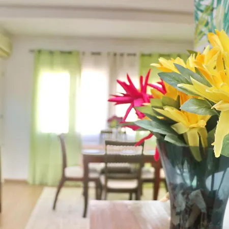 Apartment Becquer *