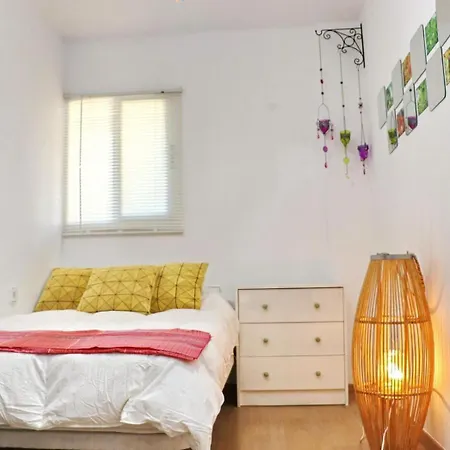 Becquer Apartament *