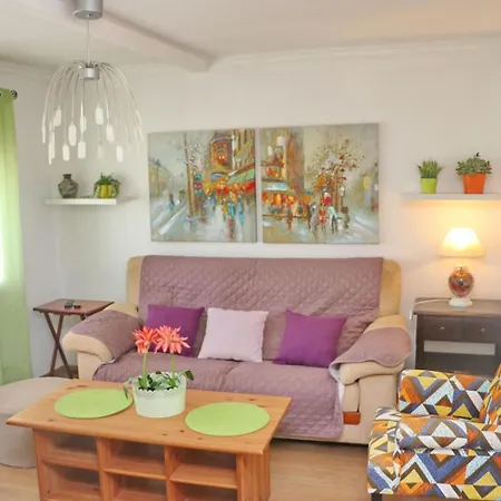 Apartment Becquer *